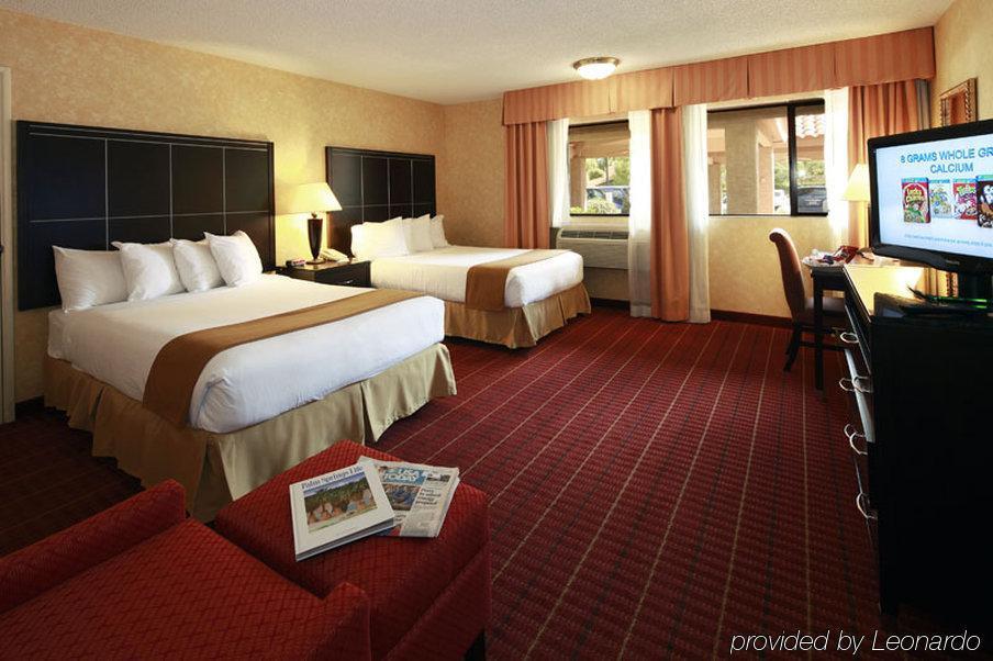 Holiday Inn Express Palm Desert By Ihg Pokój zdjęcie